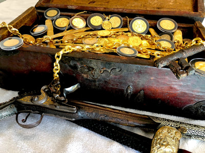 Authentic Treasure Chest (Really held Gold Doubloons) 10