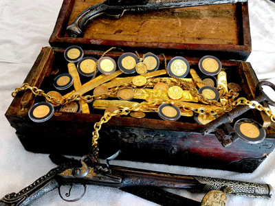 Authentic Treasure Chest (Really held Gold Doubloons) 14
