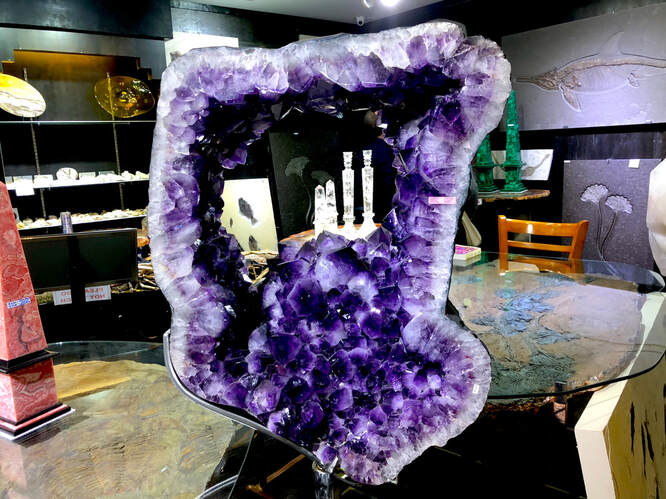 Amethyst | Crystals & Minerals 4