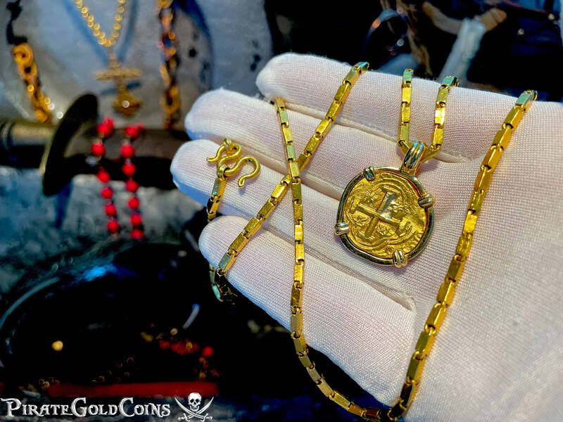 Colombia 2 Escudos 1621-65 Gold Bezel and Chain 8