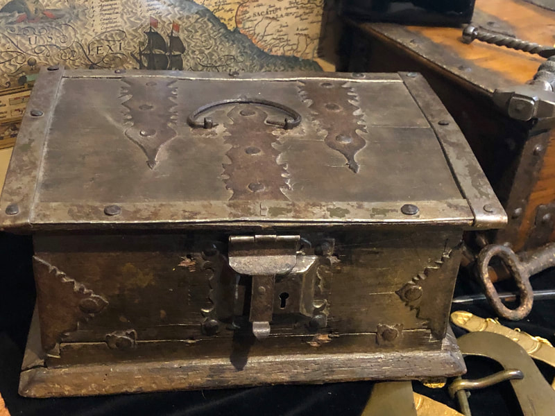 16th-17th Century Pay Masters Coffer or Coin Box 4