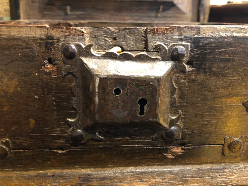 16th-17th Century Pay Masters Coffer or Coin Box 8