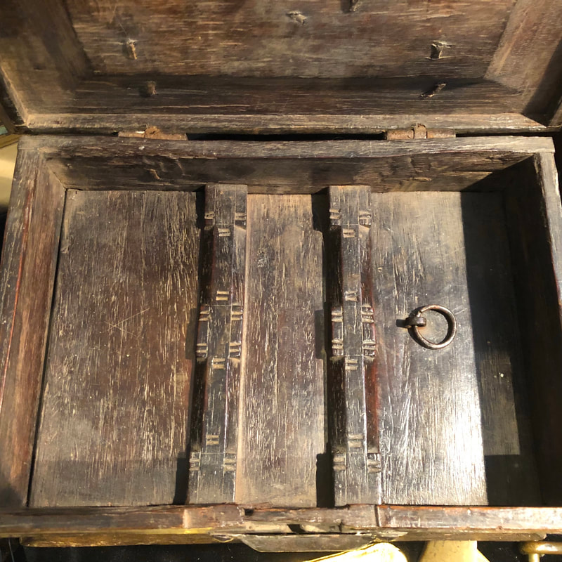 16th-17th Century Pay Masters Coffer or Coin Box 10