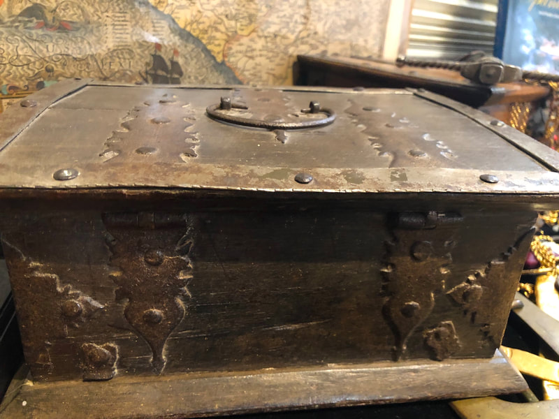 16th-17th Century Pay Masters Coffer or Coin Box 12