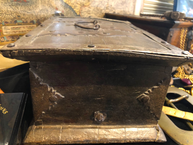 16th-17th Century Pay Masters Coffer or Coin Box 13