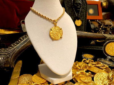 Shipwreck Treasure Pirate Gold Necklace with Emeralds Colombia 1622 Pendant 3