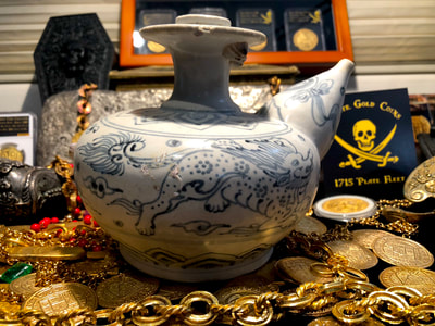 Porcelain Pot from "Hoi An Hoard Shipwreck 1400's" Pirate Gold Coins Treasure 9