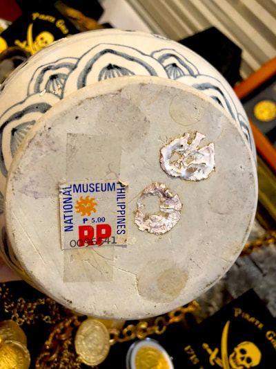 Porcelain Pot from "Hoi An Hoard Shipwreck 1400's" Pirate Gold Coins Treasure 10