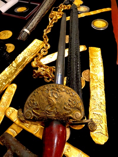 Golden Knight Sword | Artifacts 6