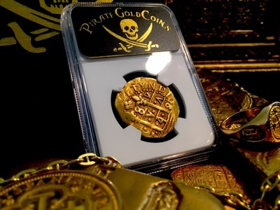Peru  8 Escudos  1749  "La Luz Shipwreck"  NGC 40 Gold Doubloon 7