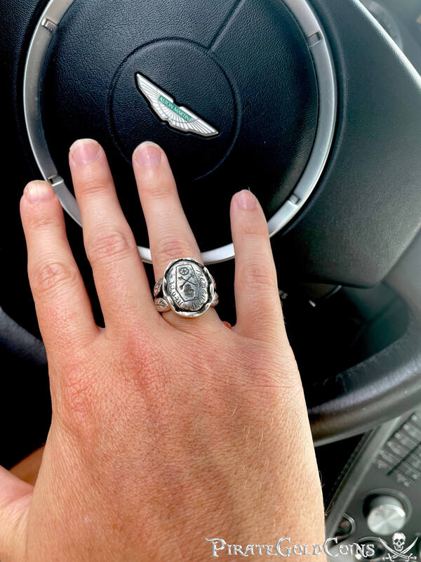 Memento Mori Georgian 18th Century Skull and Bones Ring 3