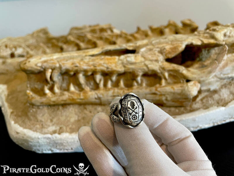 Memento Mori Georgian 18th Century Skull and Bones Ring 14