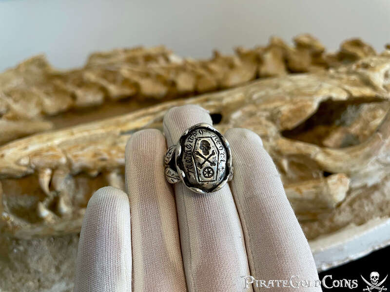 Memento Mori Georgian 18th Century Skull and Bones Ring 2