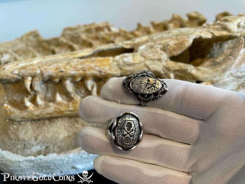 Memento Mori Georgian 18th Century Skull and Bones Ring 19
