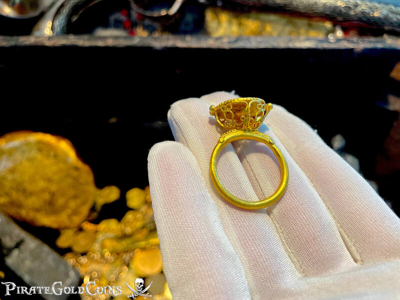 Byzantine Gold Ring with Cage Bezel 5-6th Century 2