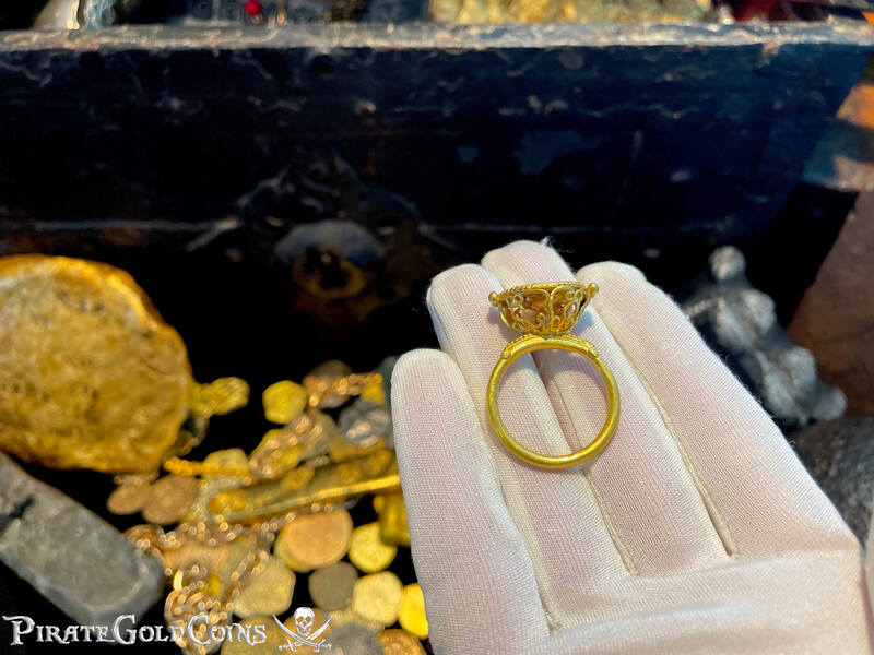 Byzantine Gold Ring with Cage Bezel 5-6th Century 5