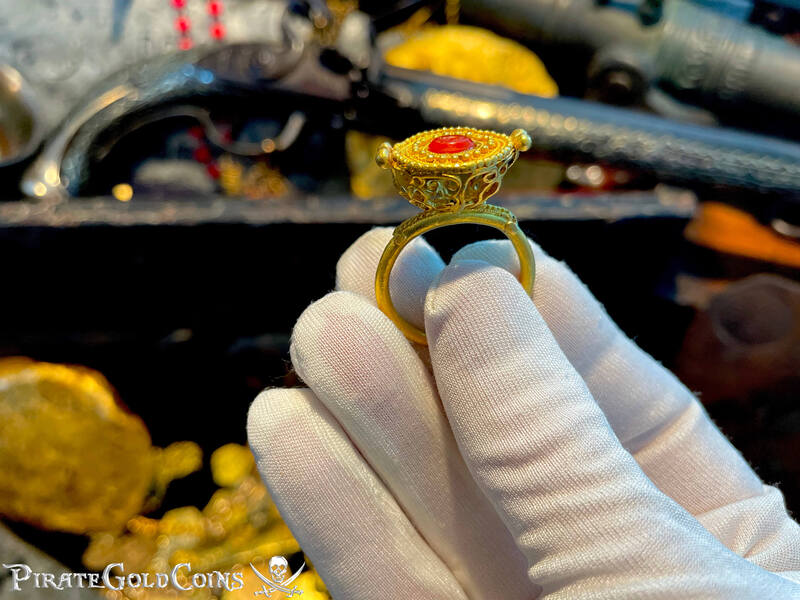 Byzantine Gold Ring with Cage Bezel 5-6th Century 10