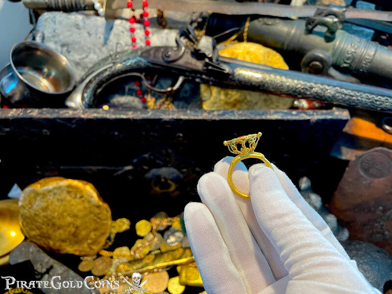 Byzantine Gold Ring with Cage Bezel 5-6th Century 12
