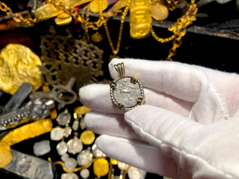 Roman Empire Head of Roma 126BC "Quintus Fabius Labeo" Pendant 5