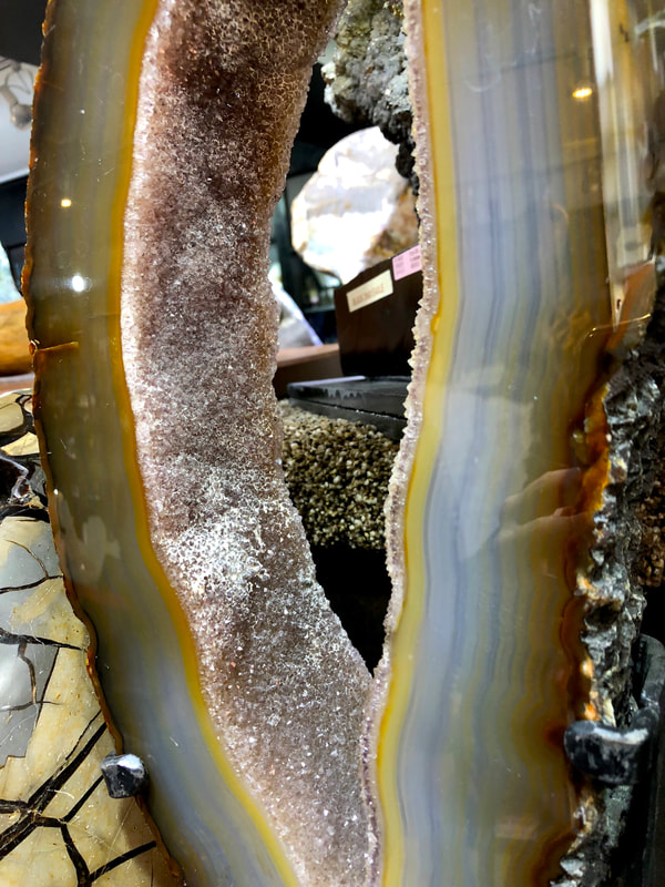 Pirate Gold Coins Treasures of the Earth - Agate Display 5