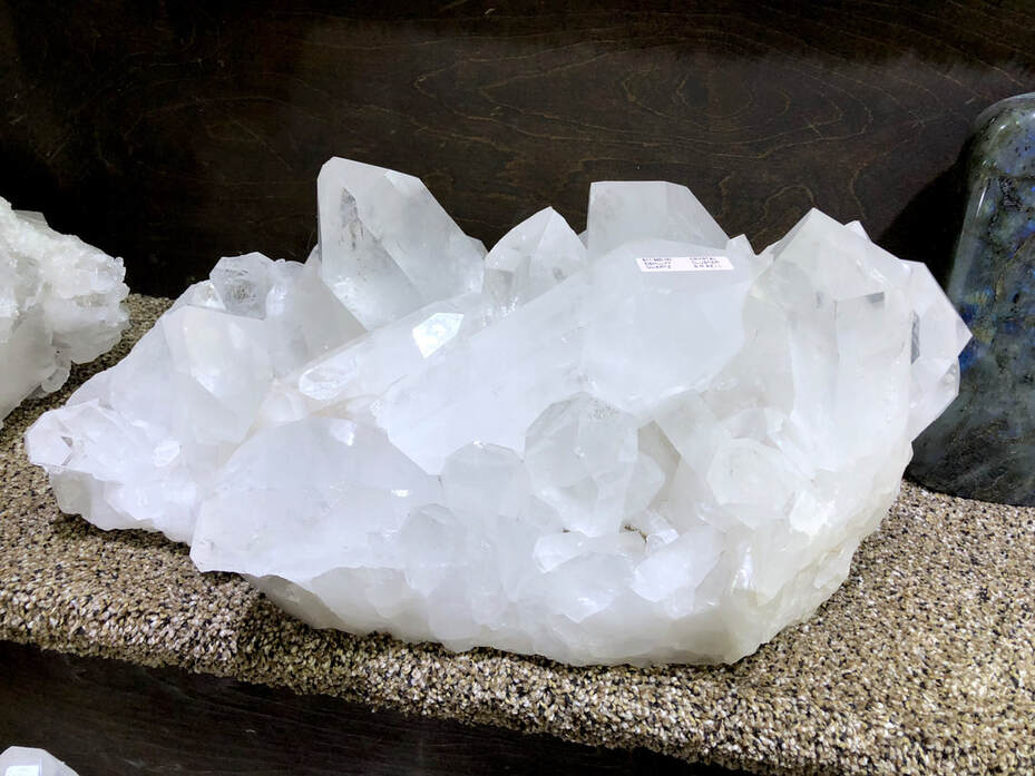 Quartz | Crystals & Minerals 15