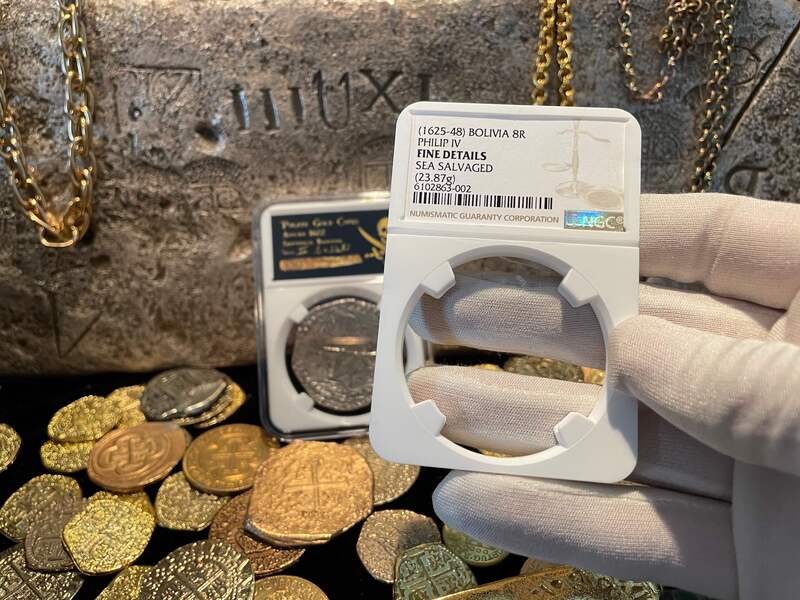 Pirate Gold Coins Treasures of the Jurassic: Cave Bear Jaw 4