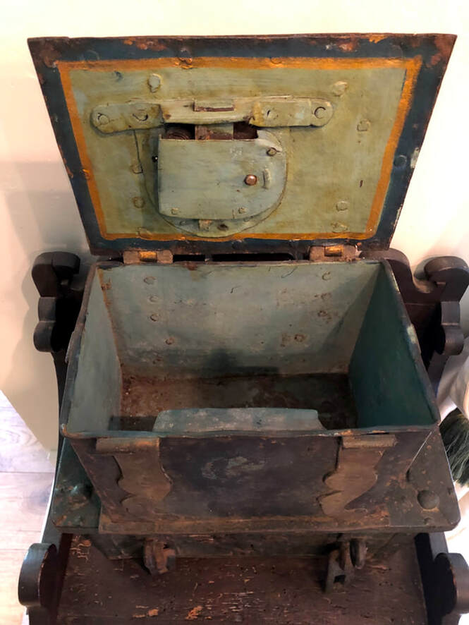 Authentic Treasure Chests 14