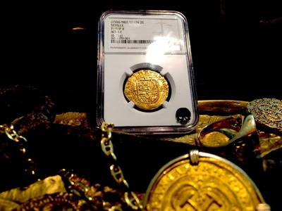 Spain  2 Escudos  1556-98  "Full Crown"  NGC 62 5