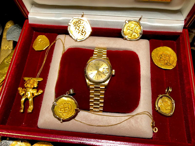 Women's Gold Rolex DateJust with Box and Papers! 10