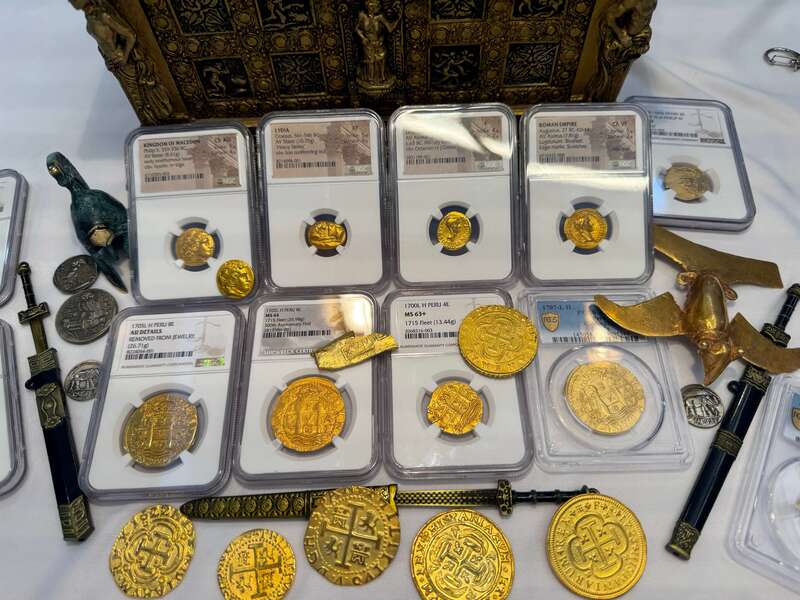 Roman Imperatorial "Octavian" 43AD NGC F 4x2 33