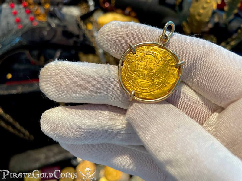 Spain 1 Escudo 1516-56 "Great Details & Centering" 14kt Bezel 20