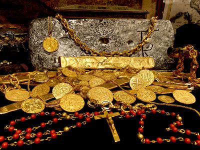 Red Coral & Gold Rosary from '1715 Plate Fleet Shipwreck' 9
