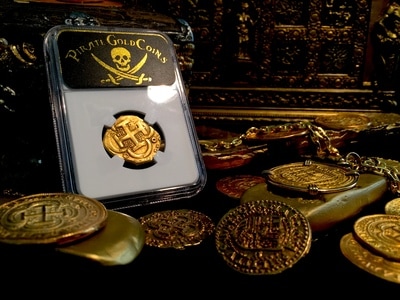 Spain  4 Escudos  "Picturesque Pirate Era Cross!"  1630-47  NGC 40 6