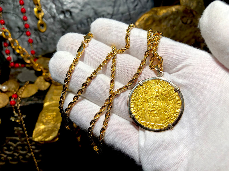 France 1364 "King Charles V" 14kt Gold Bezel Pendant 11