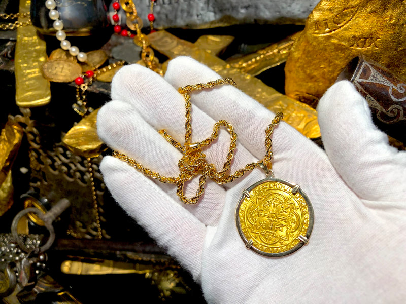 France 1364 "King Charles V" 14kt Gold Bezel Pendant 3