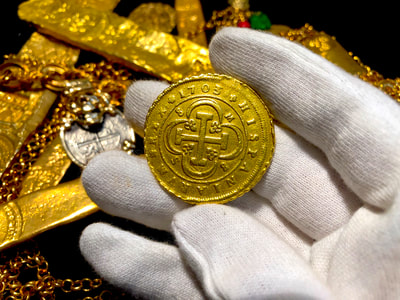 Spain 8 Escudos 1703 "Great Pendant Piece" RAW Pirate Gold Coins 2