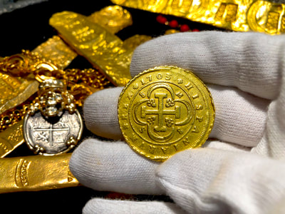 Spain 8 Escudos 1703 "Great Pendant Piece" RAW Pirate Gold Coins 7