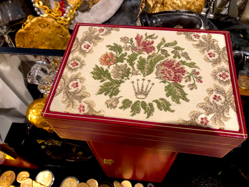 Women's Gold Rolex DateJust with Box and Papers! 15