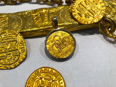 Spain 2 Escudos 1556-98 "Crystal Bezel" Pirate Gold Coins Jewelry Treasures 4
