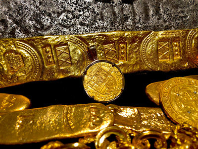 Spain 2 Escudos 1556-98 "Crystal Bezel" Pirate Gold Coins Jewelry Treasures 8