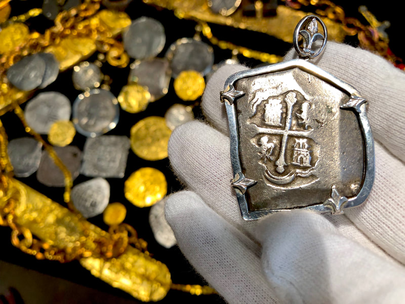 Mexico 8 Reales 1713 Pendant 3