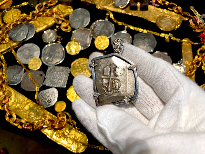 Mexico 8 Reales 1713 Pendant 6