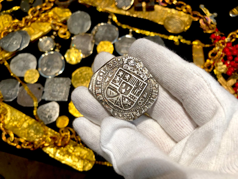 Mexico 8 Reales 1733 Klippe "Almost Full Crown" RAW 3