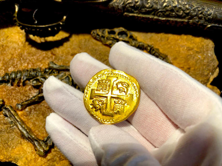 Peru 8 Escudos 1725 "Incredible Cross Side" RAW Pirate Gold Coins