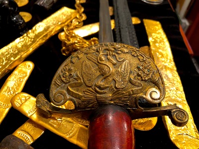 Golden Knight Sword | Artifacts 8