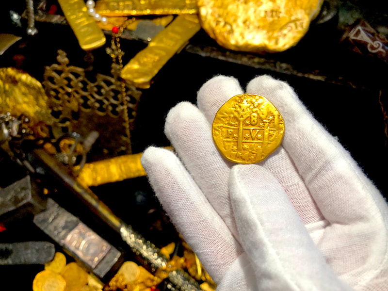 Peru 8 Escudos 1747 "Stars Variety" to be Pendant 8