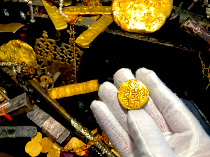 Peru 8 Escudos 1747 "Stars Variety" to be Pendant 9