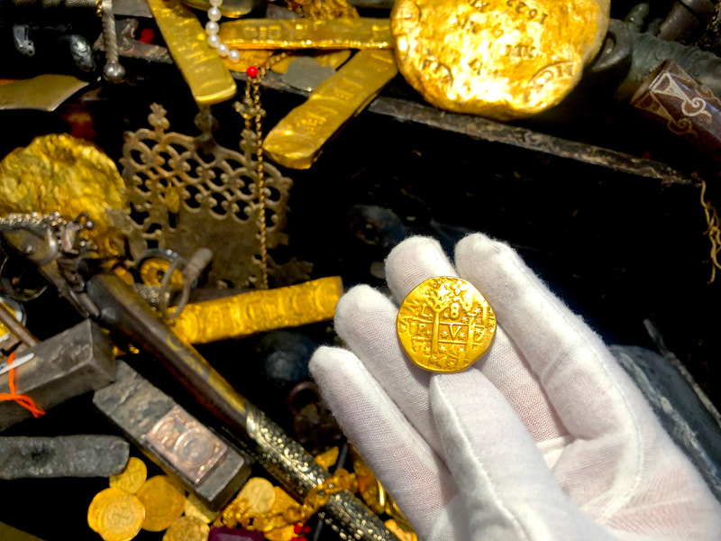 Peru 8 Escudos 1747 "Stars Variety" to be Pendant 10