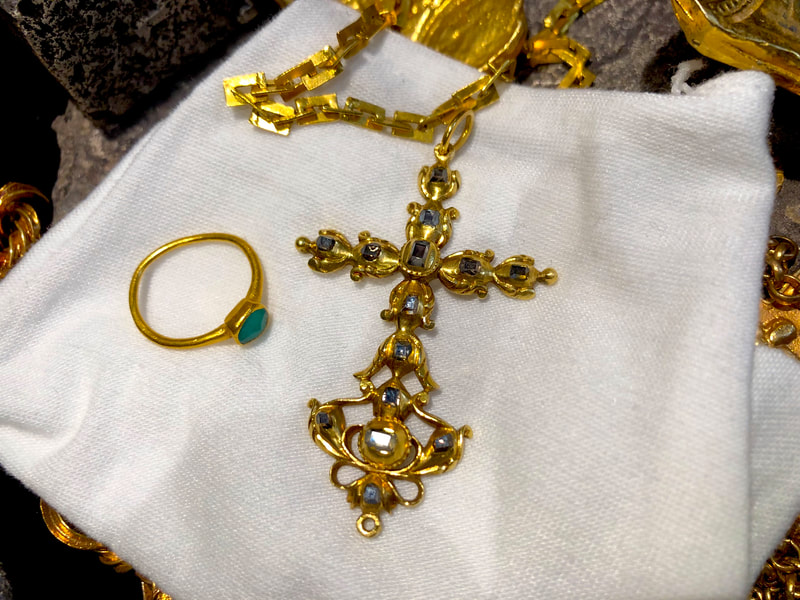 1715 Fleet Shipwreck "Queen's Jewels" Gold & Diamond Cross Pirate Gold Coins 22