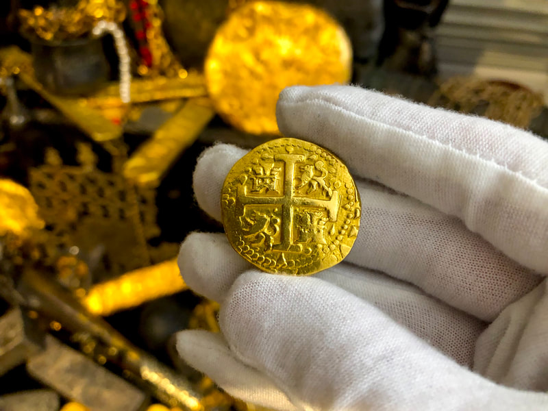 Peru 8 Escudos 1717 "Tear Drop Variety" Pendant 2